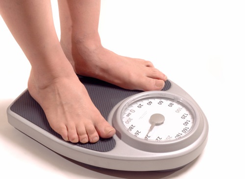 Những yếu tố ảnh hưởng đến cân nặng mà bạn nên biết
